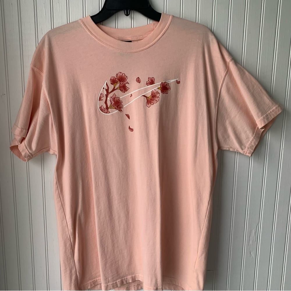 Nike (Large) Light Pink Short Sleeve Tee